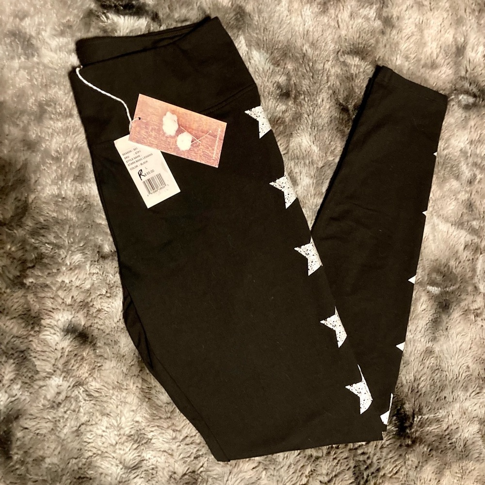 Synergy Organic Black Leggings With Star Design